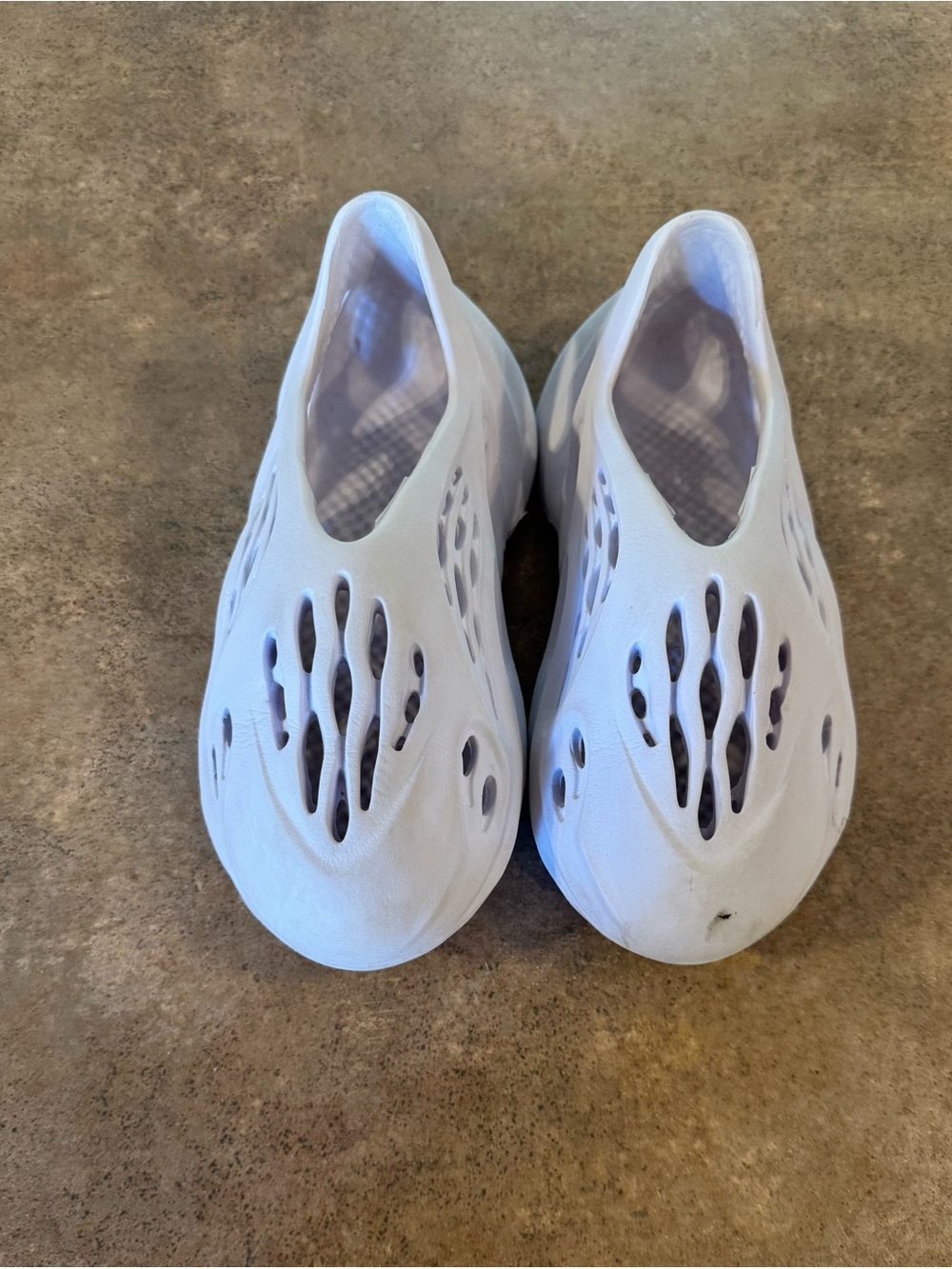 Youth White Foam Runners Foam Slip-On Shoes Size 12